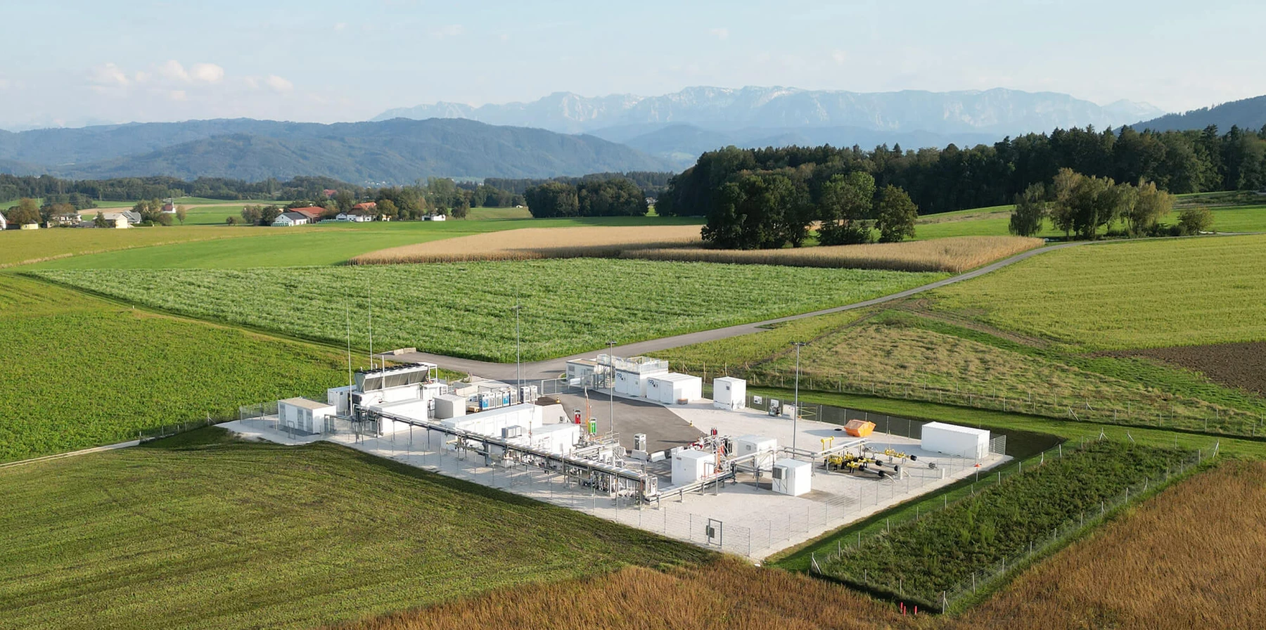 Rubensdorf reservoir surrounded by fields
